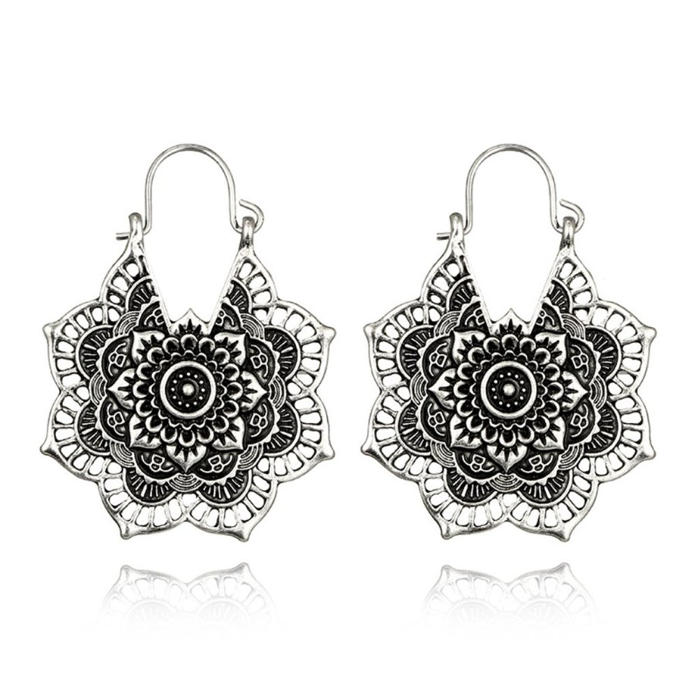 3 for $15 ✨ Silver Boho Mandala Flower Earrings NEW! - Picture 4 of 6